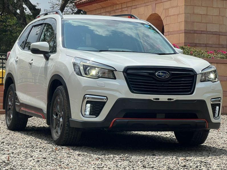 
								Subaru Forester X-Break full									