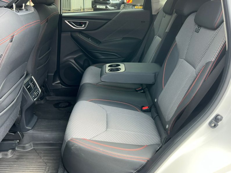 
								Subaru Forester X-Break full									