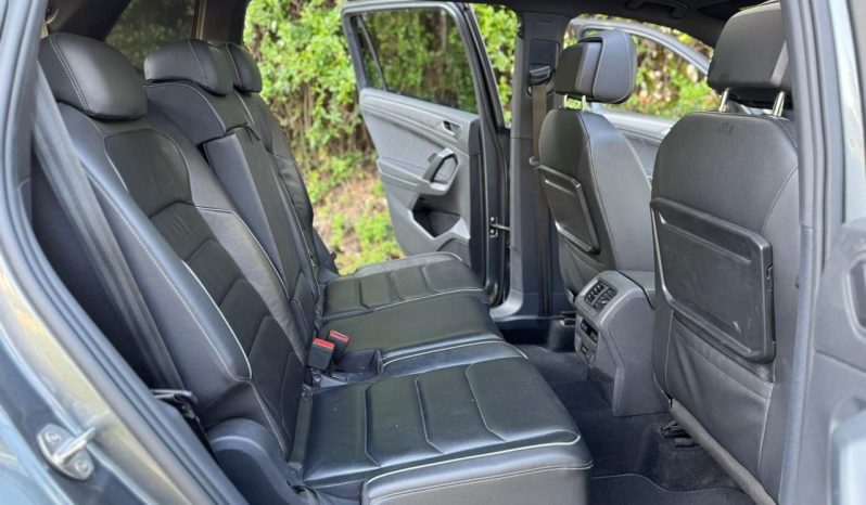 
								Volkswagen Tiguan R-Line full									