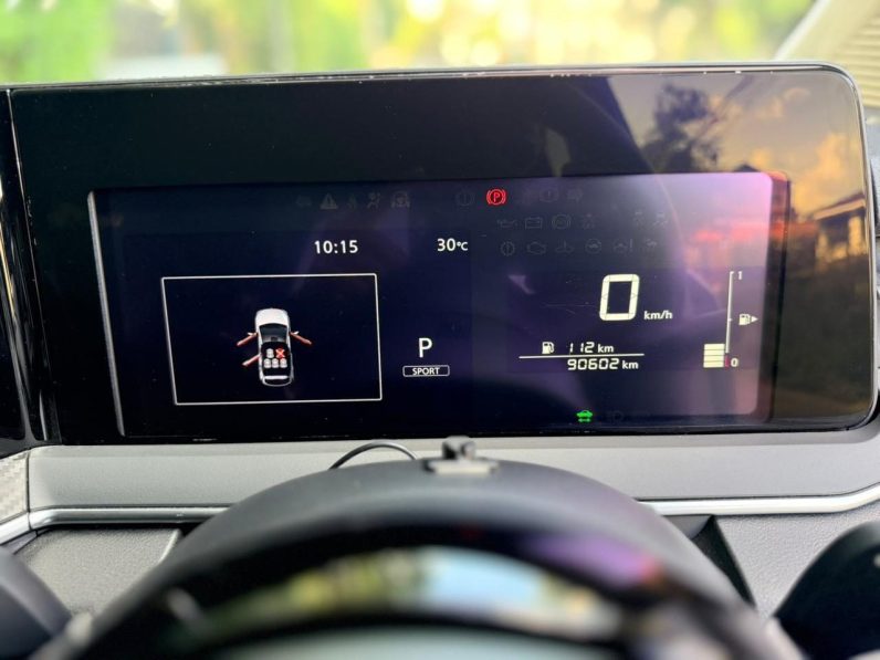 
								Nissan Note E-Power full									