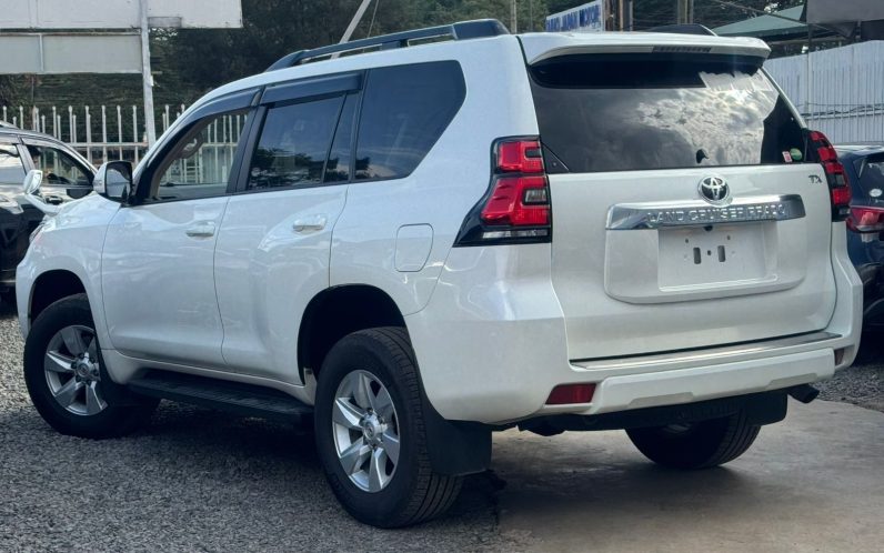 
								Toyota LandCruiser Prado TX full									
