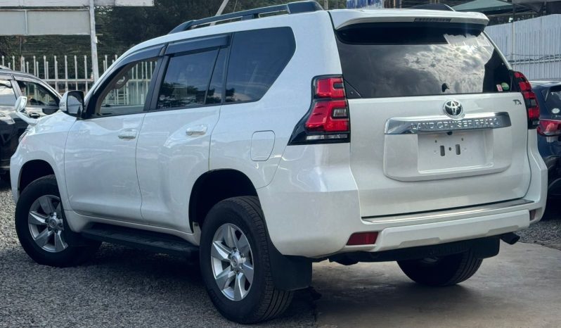 
								Toyota LandCruiser Prado TX full									