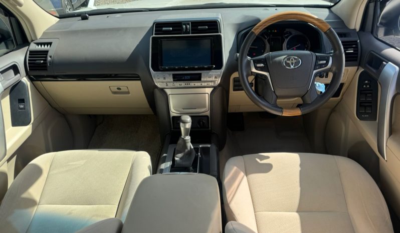 
								Toyota LandCruiser Prado TX full									