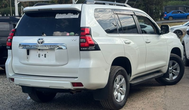 
								Toyota LandCruiser Prado TX full									