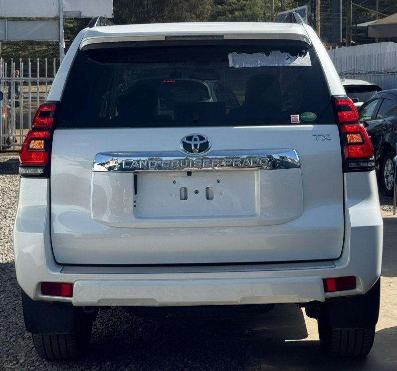 
								Toyota LandCruiser Prado TX full									
