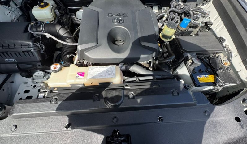 
								Toyota LandCruiser Prado TX full									