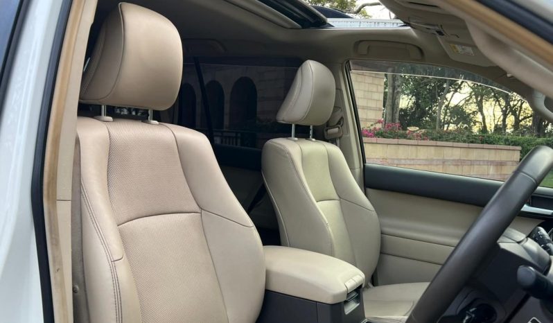 
								Toyota LandCruiser Prado TXL full									