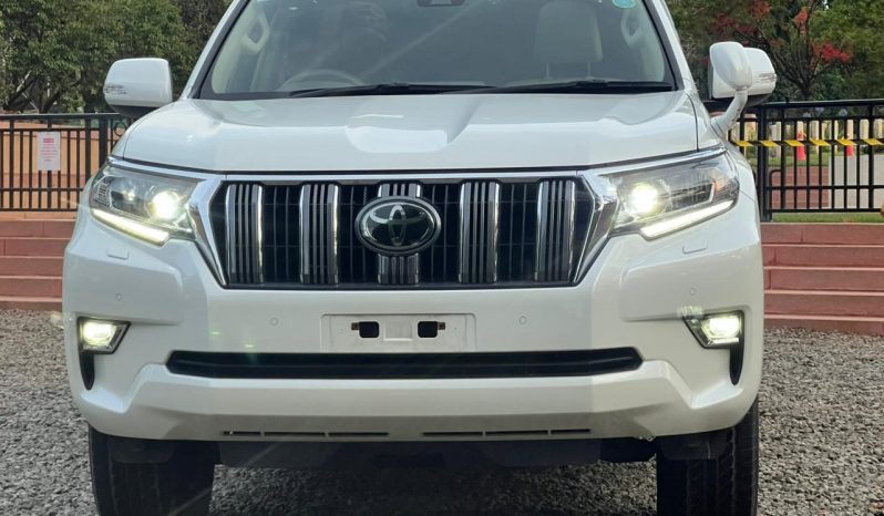 
								Toyota LandCruiser Prado TXL full									