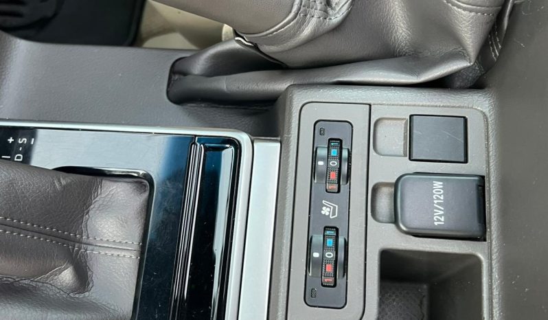 
								Toyota LandCruiser Prado TXL full									