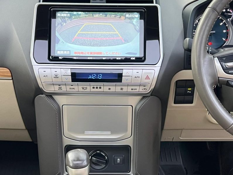 
								Toyota LandCruiser Prado TXL full									