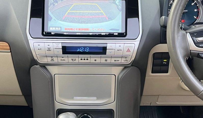 
								Toyota LandCruiser Prado TXL full									