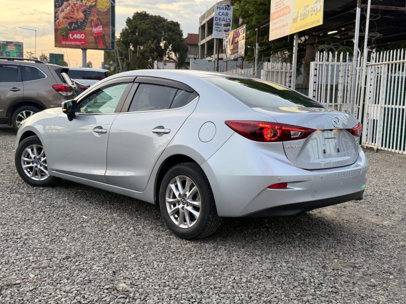 
								Mazda Axela full									