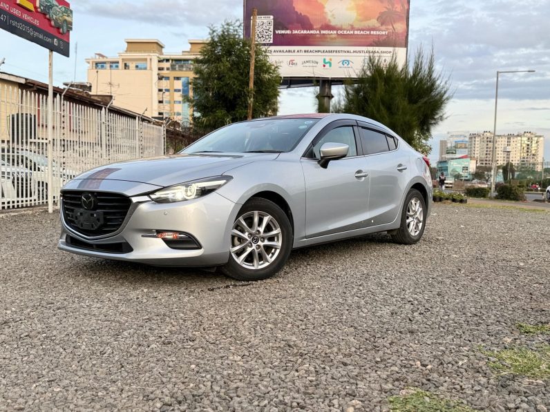 
								Mazda Axela full									