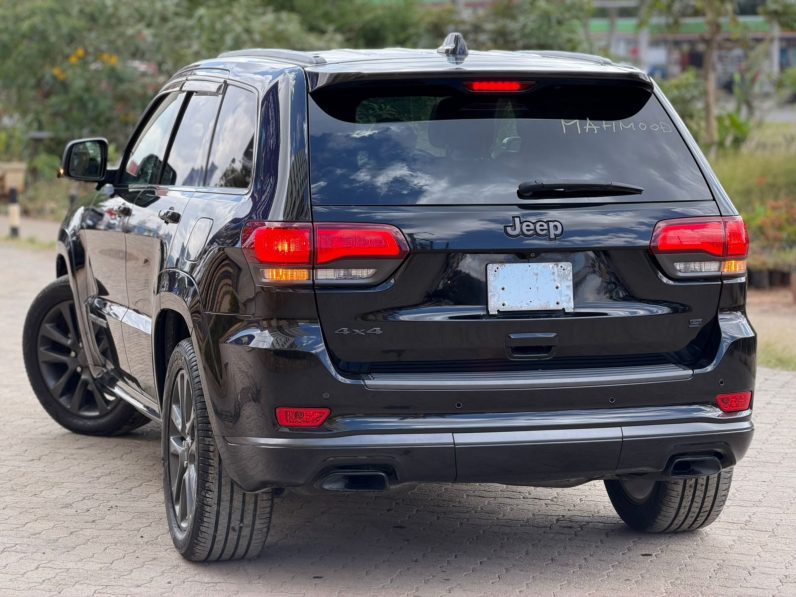 
								Jeep Grand Cherokee full									