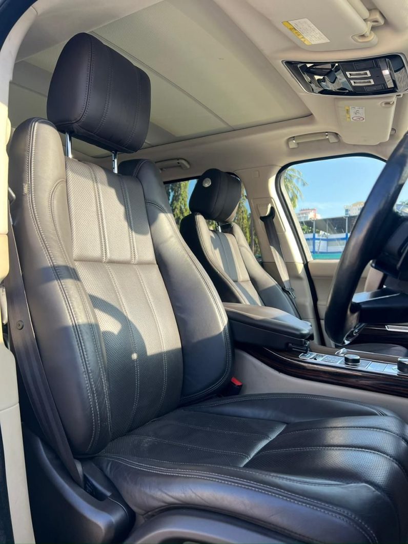 
								Range Rover Vogue full									