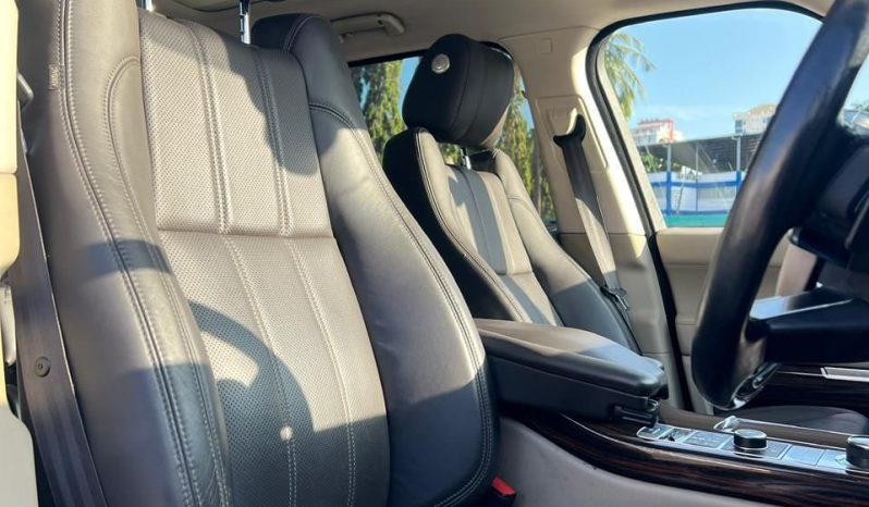 
								Range Rover Vogue full									