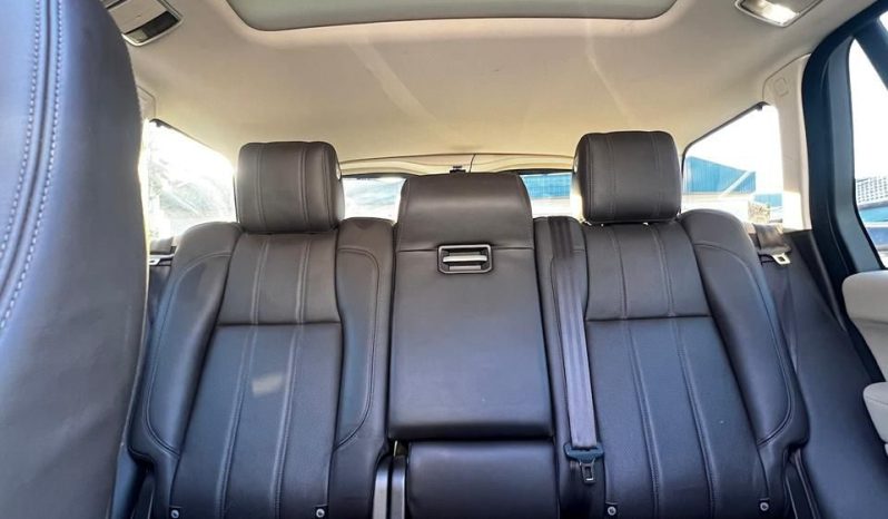 
								Range Rover Vogue full									