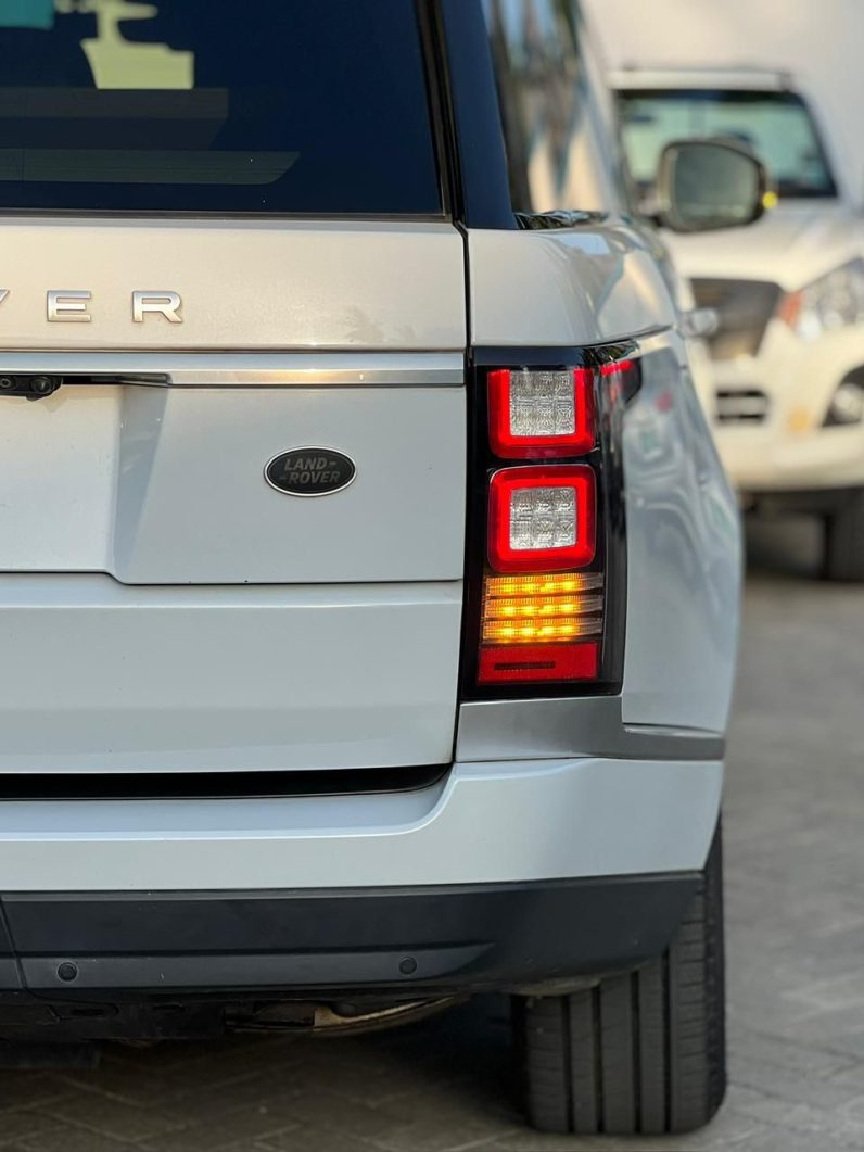 
								Range Rover Vogue full									