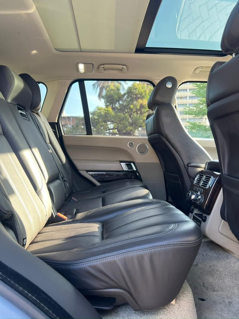 
								Range Rover Vogue full									