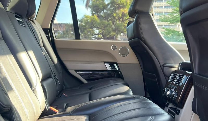 
								Range Rover Vogue full									