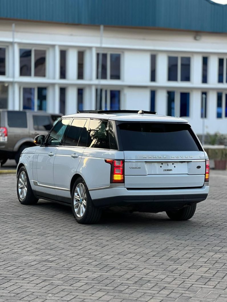 
								Range Rover Vogue full									