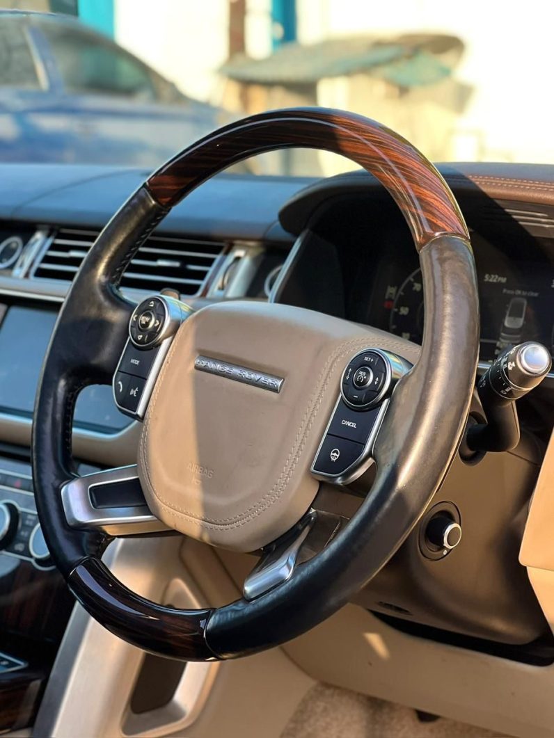 
								Range Rover Vogue full									