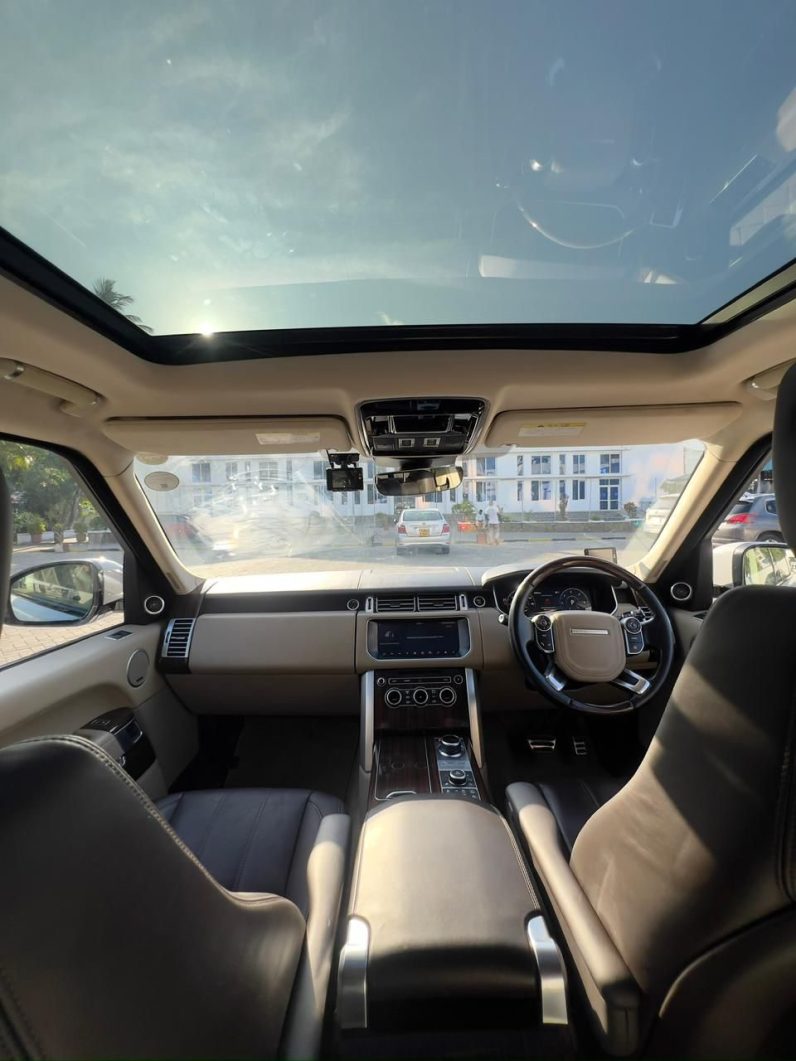 
								Range Rover Vogue full									