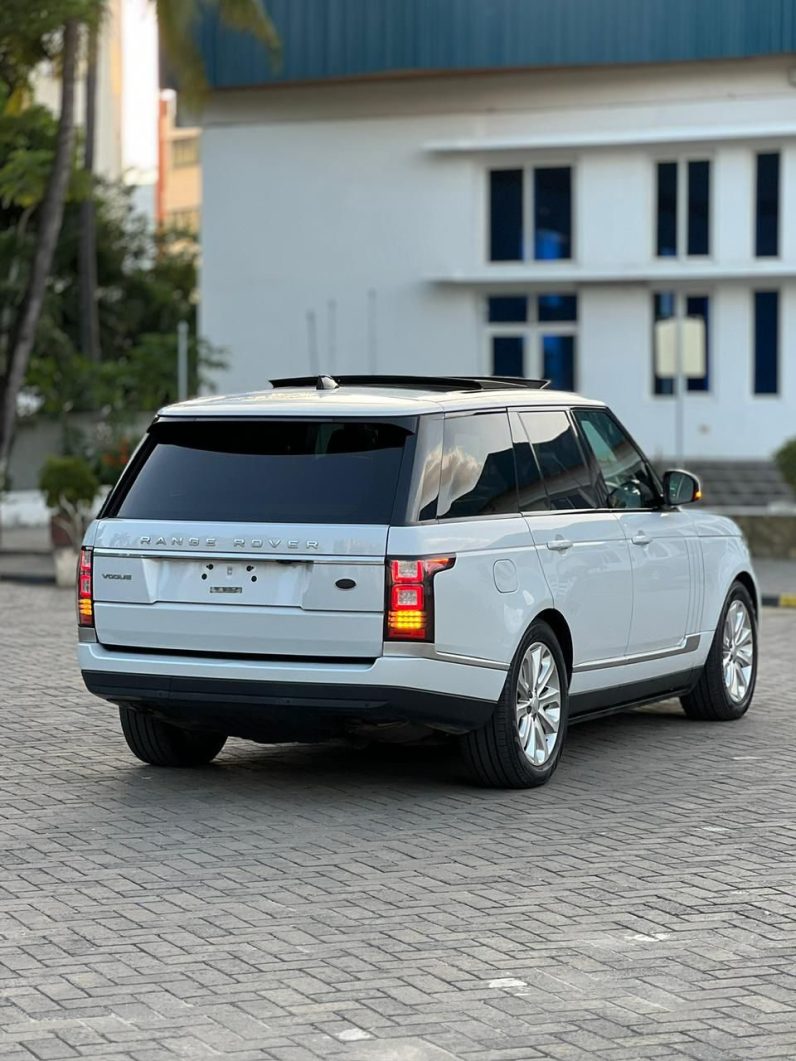 
								Range Rover Vogue full									