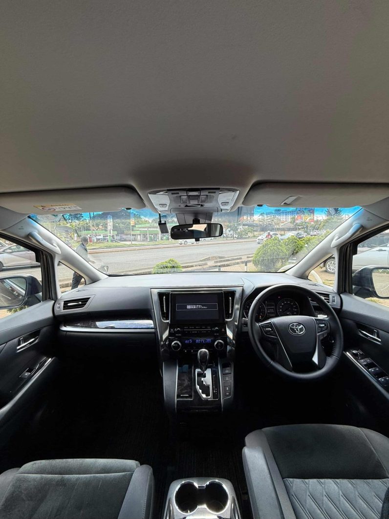 
								Toyota Vellfire full									