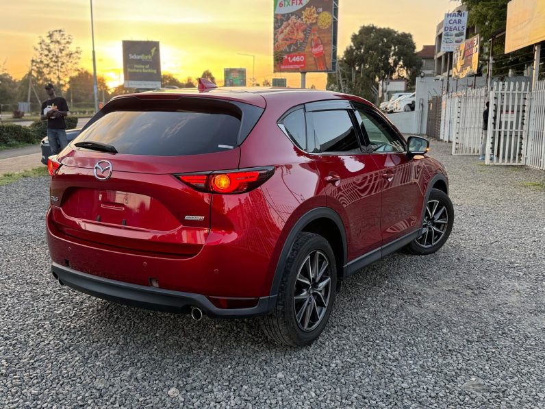 
								Mazda CX-5 full									