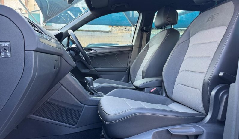 
								Volkswagen Tiguan R-Line full									