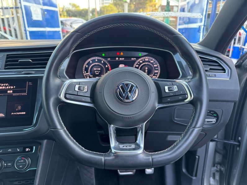 
								Volkswagen Tiguan R-Line full									