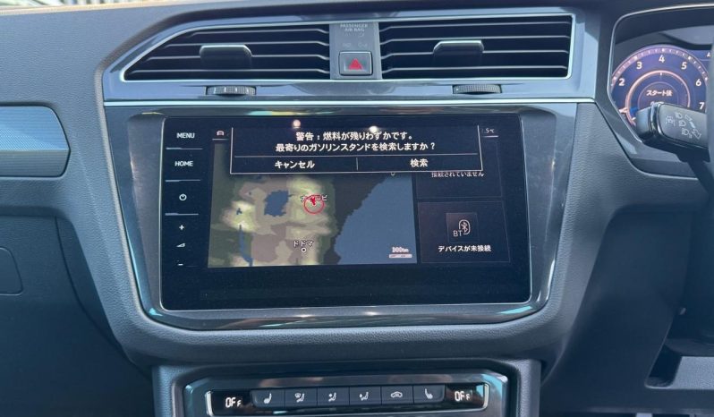 
								Volkswagen Tiguan R-Line full									