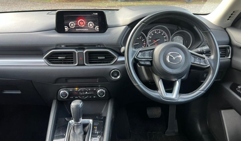 
								Mazda CX-5 full									