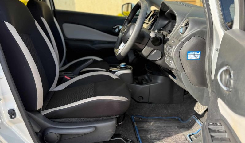 
								Nissan Note E-power full									