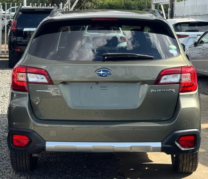 
								Subaru Outback full									