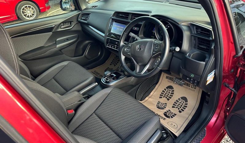 
								Honda Fit RS full									