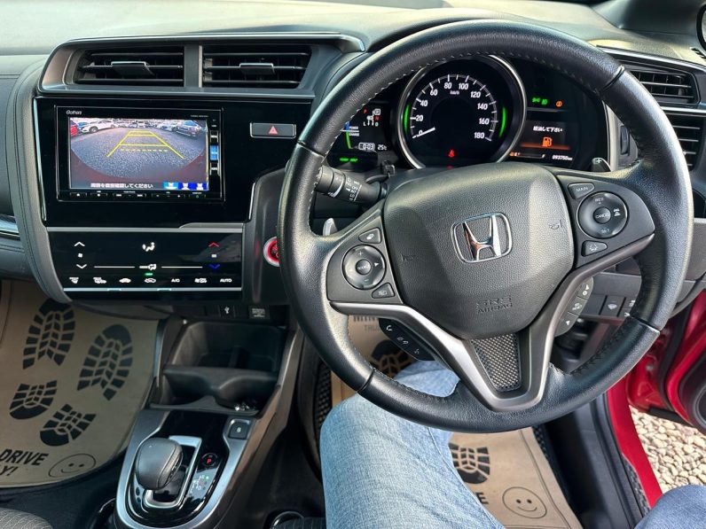 
								Honda Fit RS full									