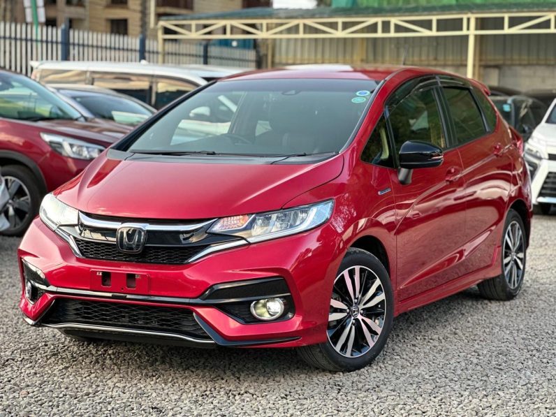 
								Honda Fit RS full									