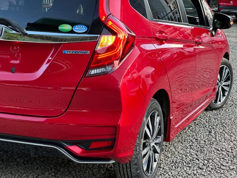 
								Honda Fit RS full									