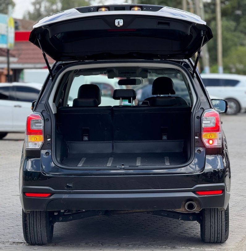 
								Subaru Forester full									