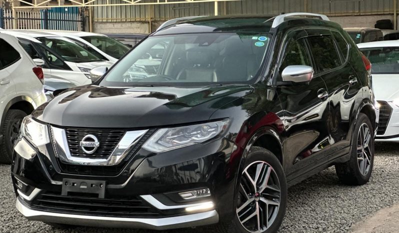 
								Nissan X-trail full									