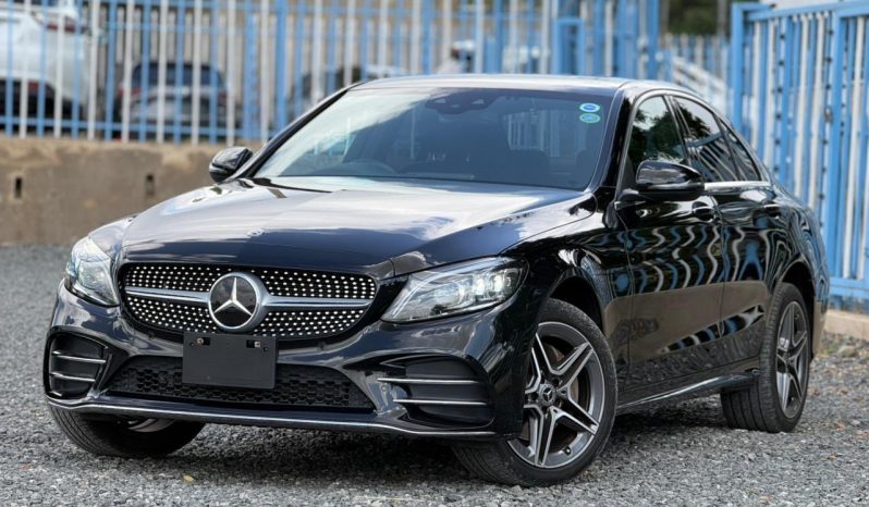 
								Mercedes Benz C200 full									