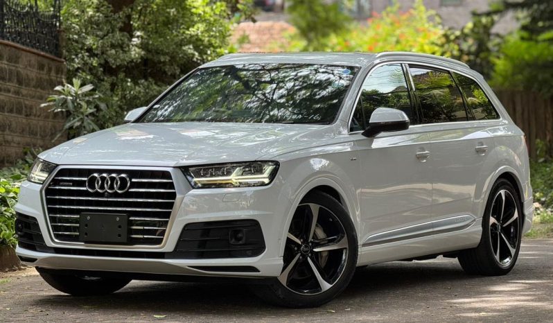 
								Audi Q7 TFSI full									