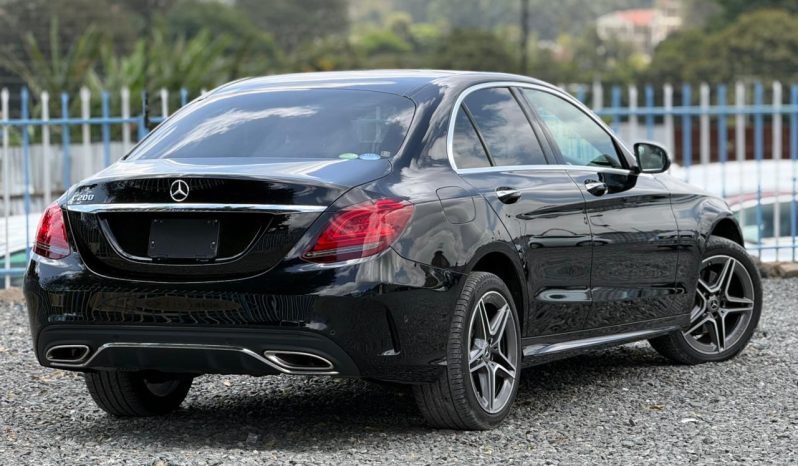 
								Mercedes Benz C200 full									