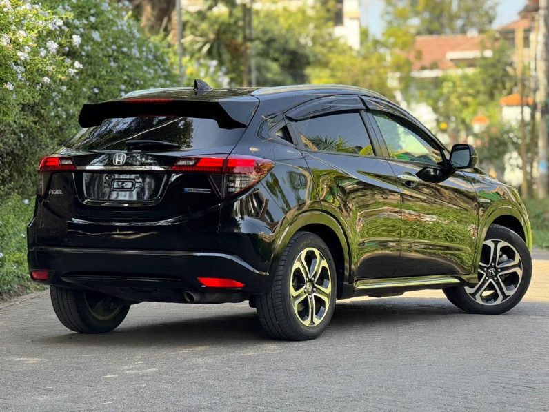 
								Honda Vezel full									