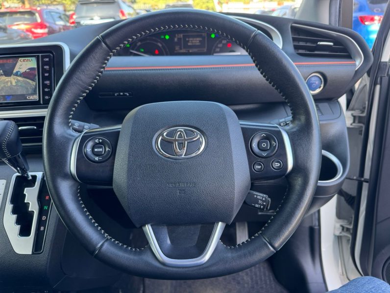 
								Toyota Sienta full									