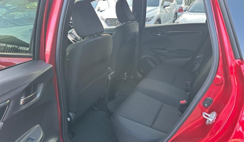 
								Honda Fit RS full									