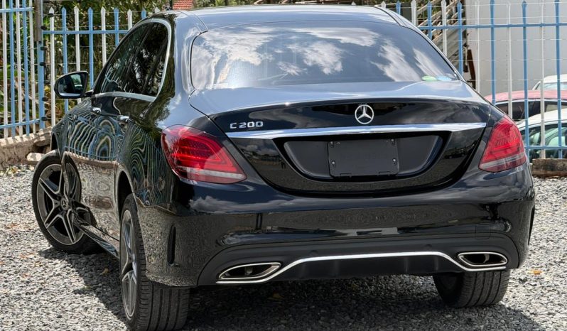 
								Mercedes Benz C200 full									