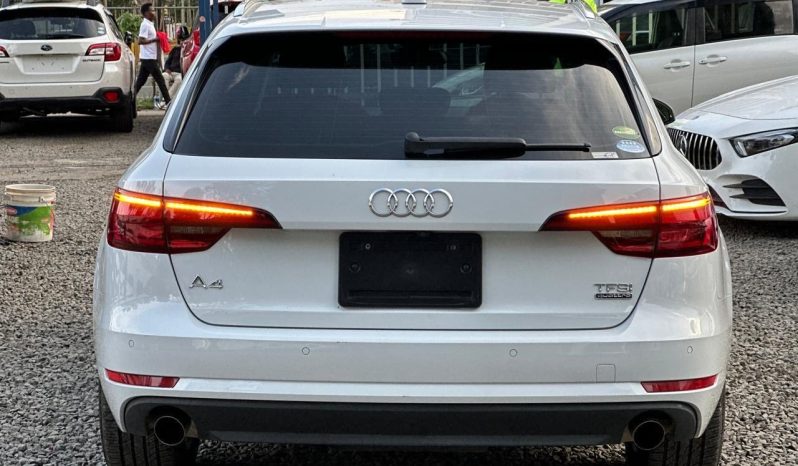 
								Audi A4 Quattro Station Wagon full									